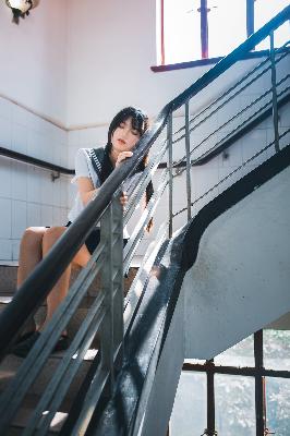 二次元女生奖励自己的素材高清版